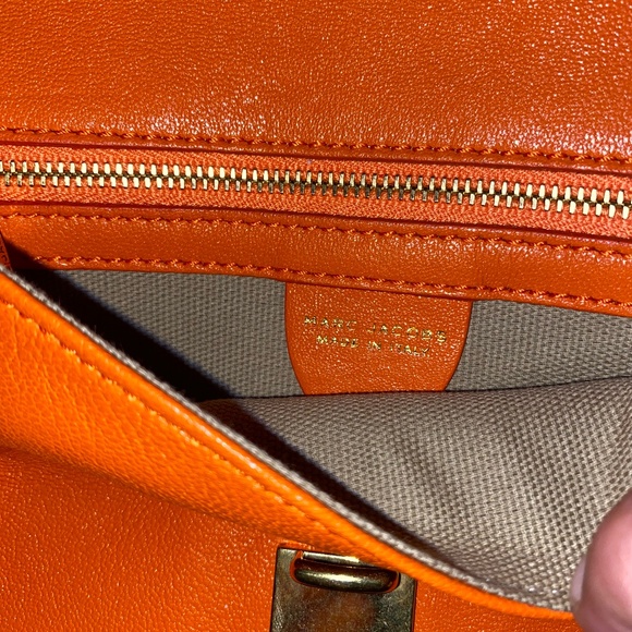 NWT RET 695 Marc Jacobs Mandarin Orange Clutch Gold Hardware - Picture 3 of 8